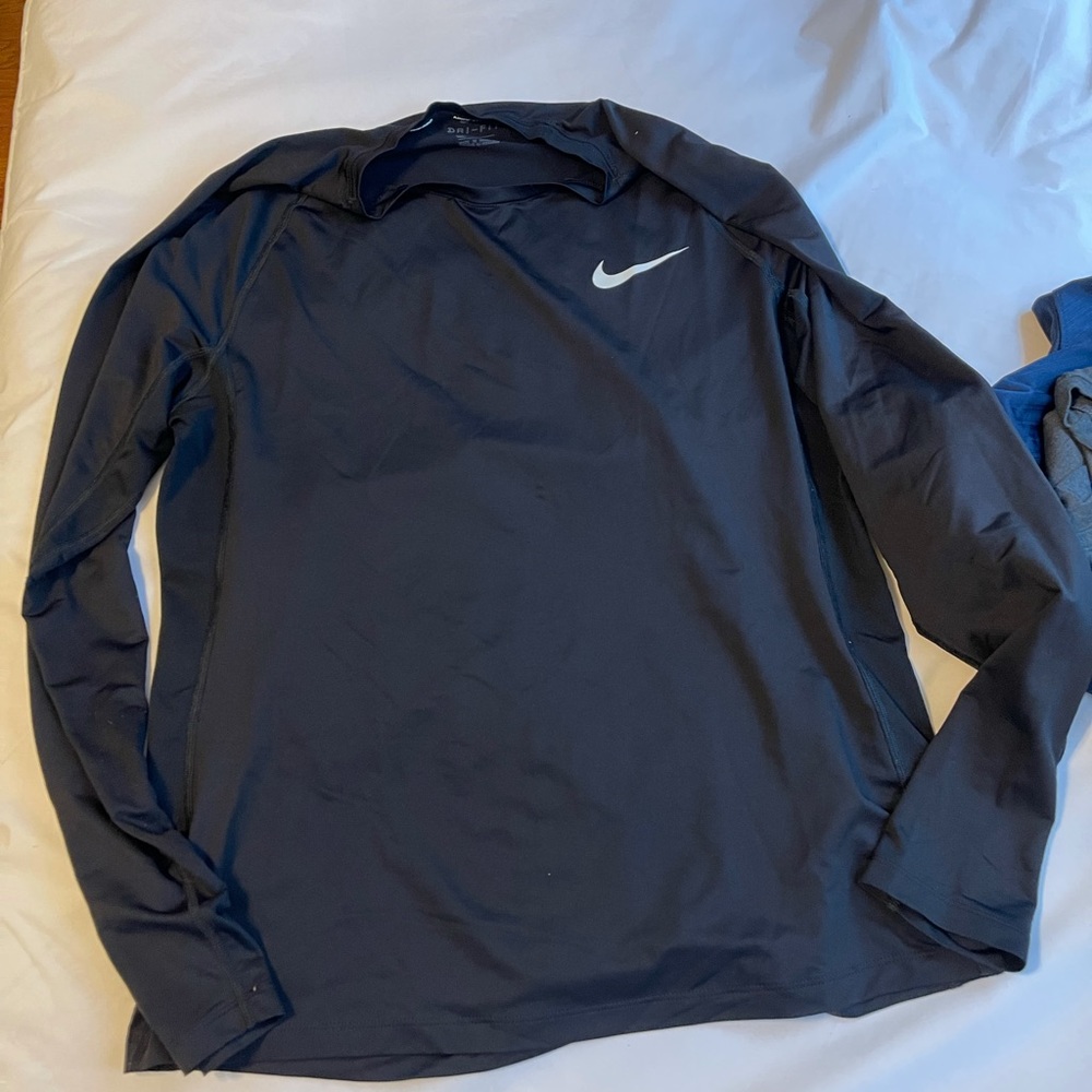 MENS NIKE LONG SLEEVE BLACK SHIRT